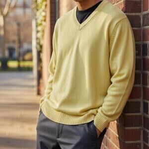Vintage Lands End Men's Yellow V-Neck Sweater Size M